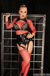 Christina Bella και Kathia Nobili και Irina Bruni κάνουν bdsm σεξ