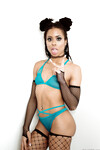 Kira Noir σκληρό πισινό plugged