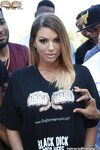 Brooklyn Chase μαύρες ψωλές πιπιλίζει