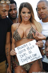 Brooklyn Chase μαύρες ψωλές πιπιλίζει