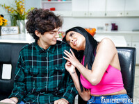 Anissa Kate έχει σεξ με έφηβο αγόρι