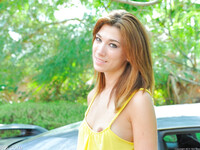Hannah το σέξι μικροσκοπικό κορίτσι