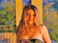 Η Callie Lavalley επιδεικνύει το σώμα της