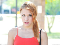 Η Daisy Dalton τα δείχνει όλα
