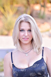 Lacey Johnson η ξανθιά γκόμενα με τα μεγάλα βυζιά