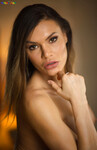 Η Kirana Lure και η Christina Shine το παλεύουν