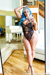 Nina Kayy τα μεγάλα βυζιά milf