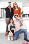 Η Lauren Phillips και η Aria Valencia κάνουν σεξ σε τετράδα