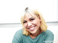 Lilith Grace ρουφάει μεγάλο καβλί