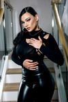 Mona Azar το MILF με τεράστια βυζιά