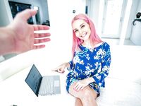 Ώριμη Pinkμάλισσα Aaliyah Η αγάπη παίρνει τη δροσερή δόση σε ένα pov