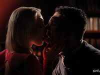 Μικρή ξανθιά, η Lovita Fate γαμήθηκε όμορφα μέσα στη νύχτα