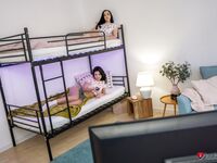 Lilly bella és zoe doll hatalmas orgazmusra juttatják egymást