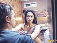 Zuzu sweet szopás után különböző pozíciókban baszva