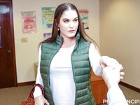 Η άγρια καρδιά της κάνναβης γαμήθηκε στο γραφείο του διευθυντή
