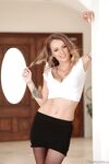Natasha Starr με την εκπληκτική milf ευρώ απογύμνωση της κάμερας με Tony martinez