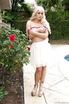 Holly καρδιά ποζάροντας γυμνός στο ύπαιθρο πριν Jessy Jones γαμάει