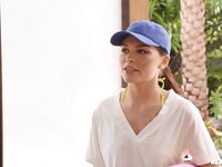 Μικρή καστανά μαλλιά reyna de la cruz πάτωμα γαμιέται σκληρά