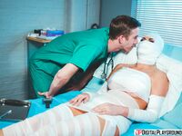 Jasmine Jae - Το μεγάλο αρσενικό μέλος του γιατρού