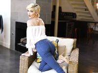 Lena Paul και Skye Blue - Kinky φίλες