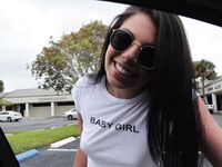 Η Gina Valentina κάνει σεξ για χρήματα