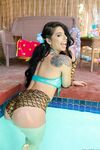 Η καλοκαιρινή περιπέτεια της Gina Valentina