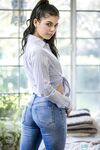 Το σφιχτό μουνί της Gina Valentina