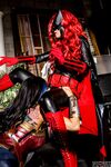 Το λεσβιακό cosplay της Charlotte Stokely και της Romi Rain