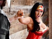 Romi Rain η σούπερ σταρ