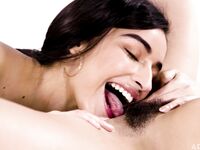 Licking Jane Wilde και Emily Willis