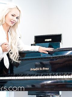 Elsa Jean - Pov γαμήσι